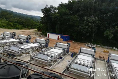 <b>水洗沙場泥漿脫水機設(shè)備安裝調(diào)試完成</b>